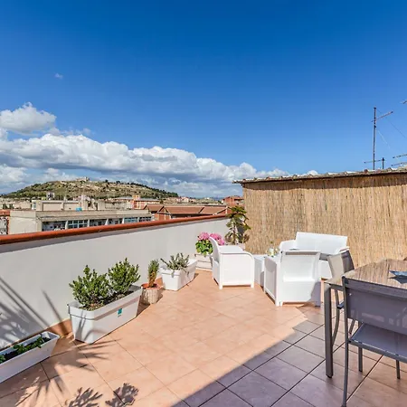بيت للعطل Attico Panoramico Con Grande Terrazza *